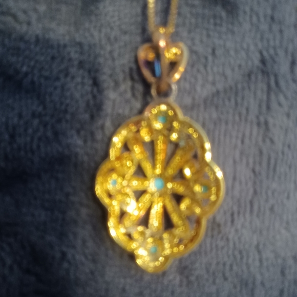 Turquoise and 18k gold over sterling silver. 5 pieces of turquoise bezel set. - Picture 2 of 8